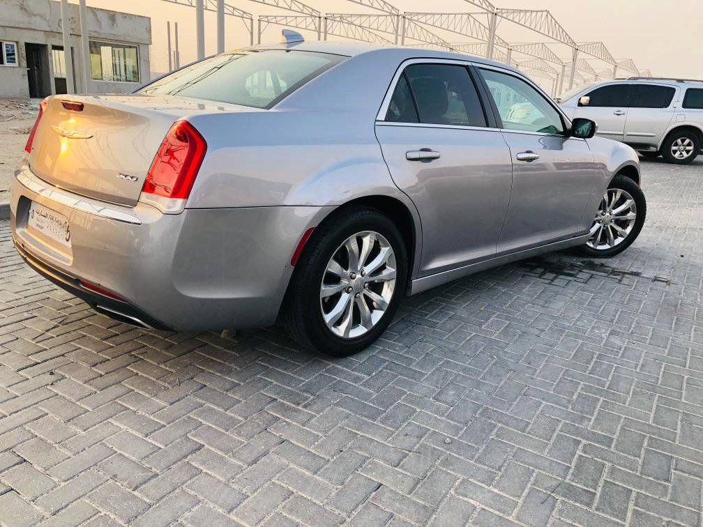 2018 Chrysler 300