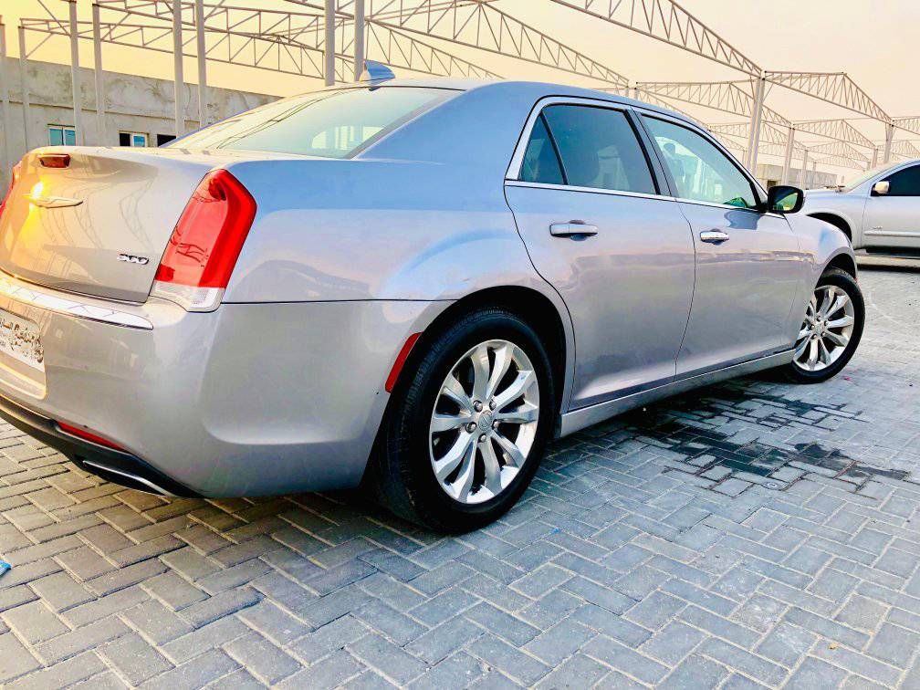 2018 Chrysler 300