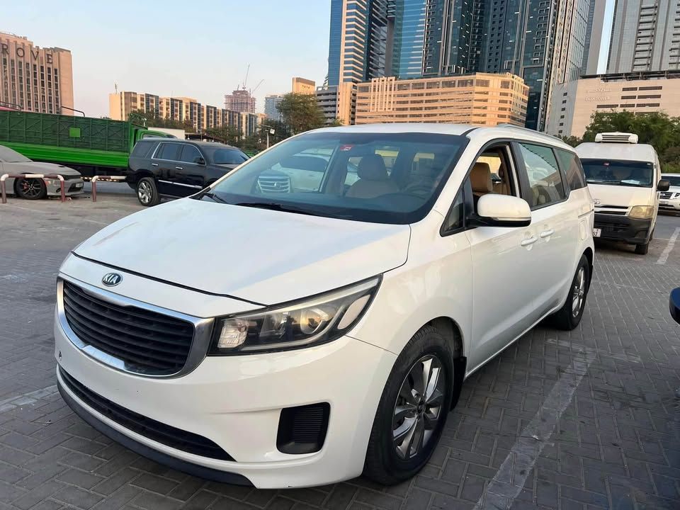 2019 Kia Carnival in dubai