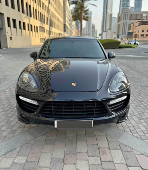 2014 Porsche Cayenne in dubai