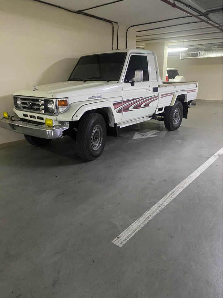 2005 Toyota Land Cruiser Pickup in dubai