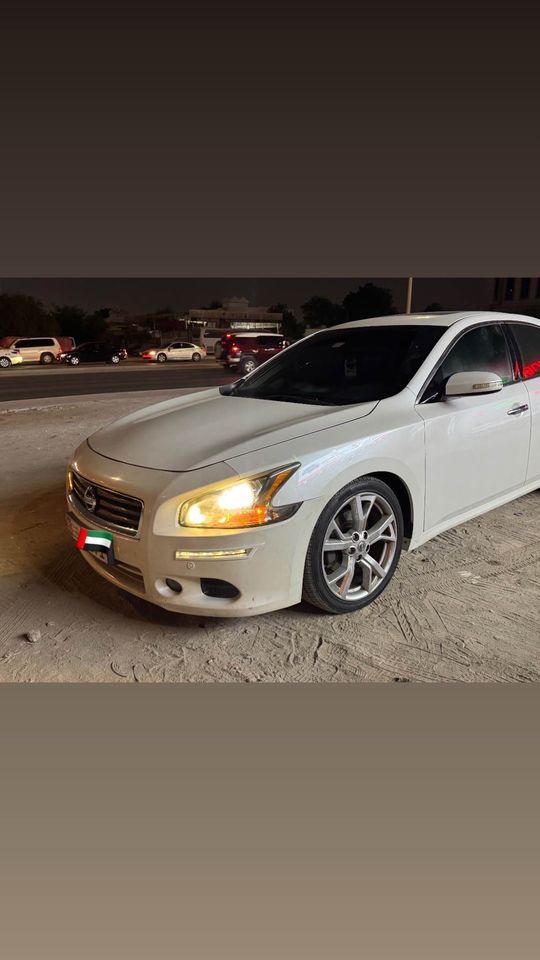 2015 Nissan Maxima in dubai