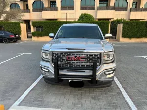 2017 GMC Sierra in dubai