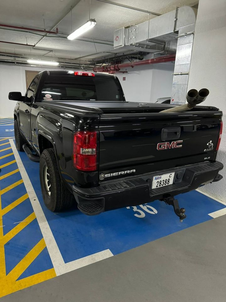 2023 GMC Sierra