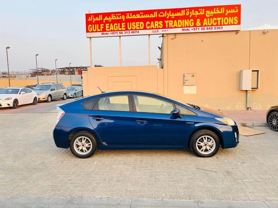 2010 Toyota Prius in dubai