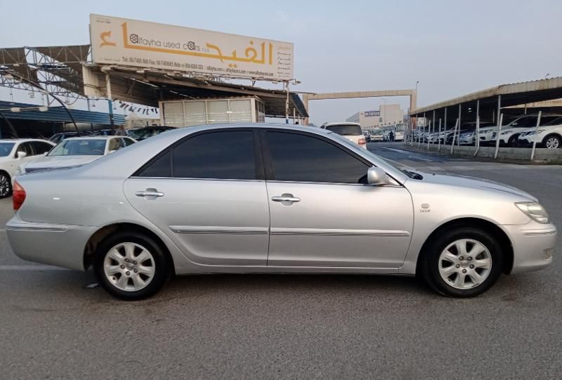 2005 Toyota Camry in dubai