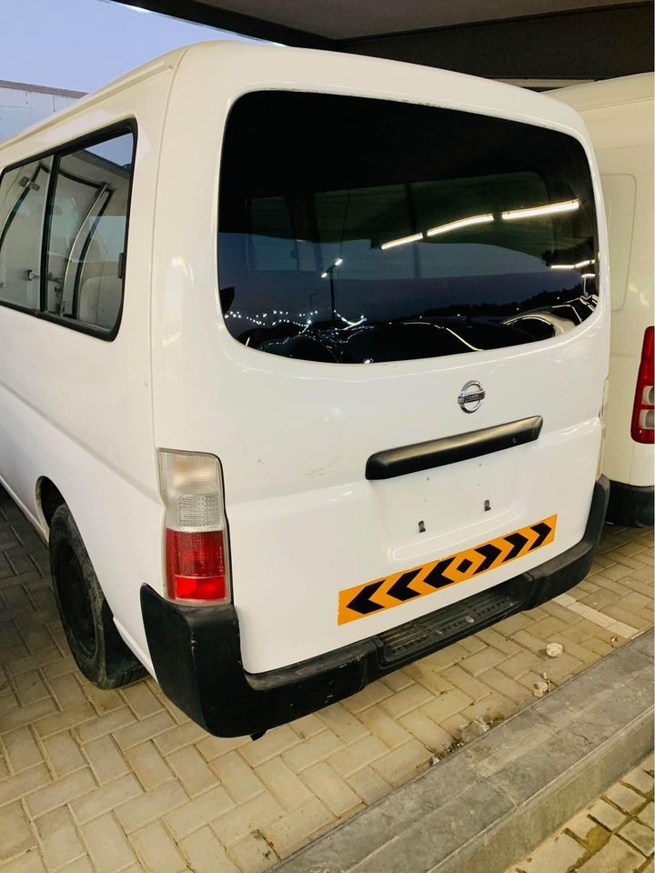 2009 Nissan Urvan