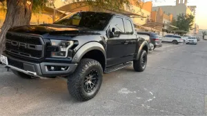 2017 Ford F150 in dubai