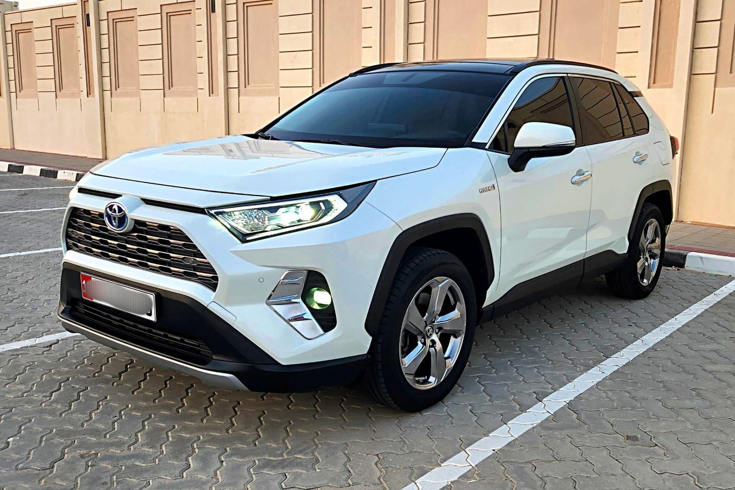 2019 Toyota Rav4 VX.R Hybrid 4WD(Top of the Line Trim),