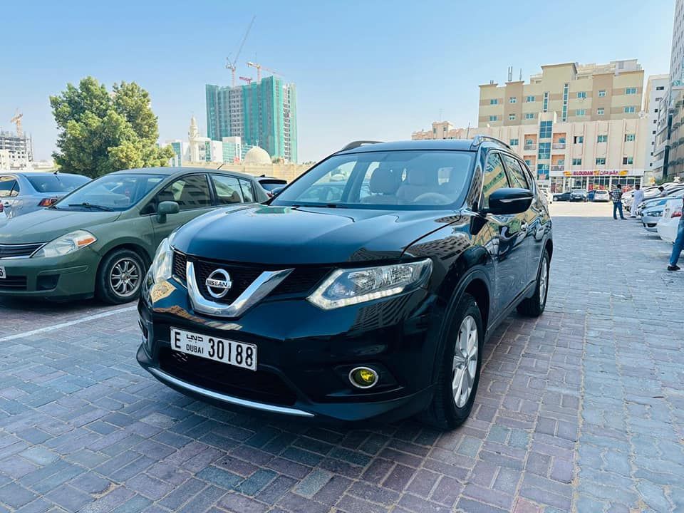 2015 نيسان اكس تريل in dubai