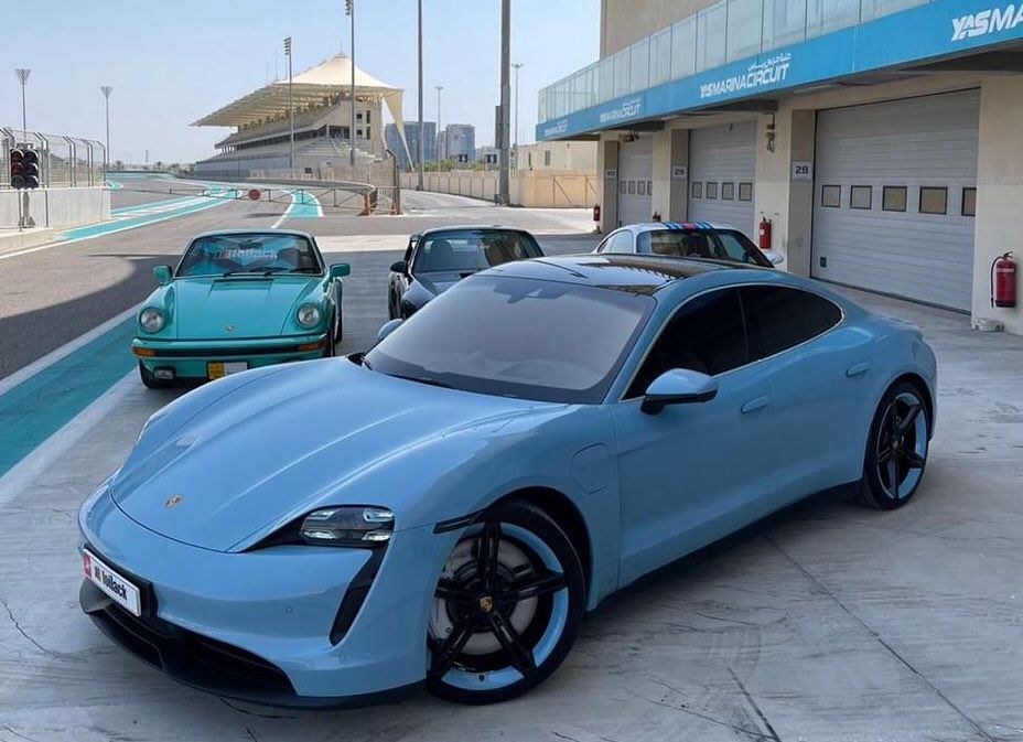 2021 Porsche Taycan in dubai