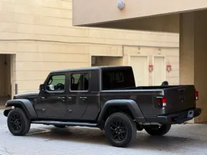 2023 Jeep Gladiator