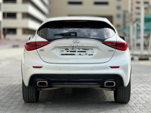 2017 Infiniti Q30