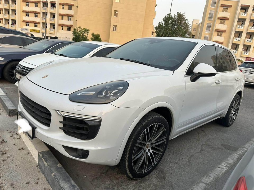 2015 Porsche Cayenne in dubai