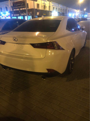 2016 Lexus IS