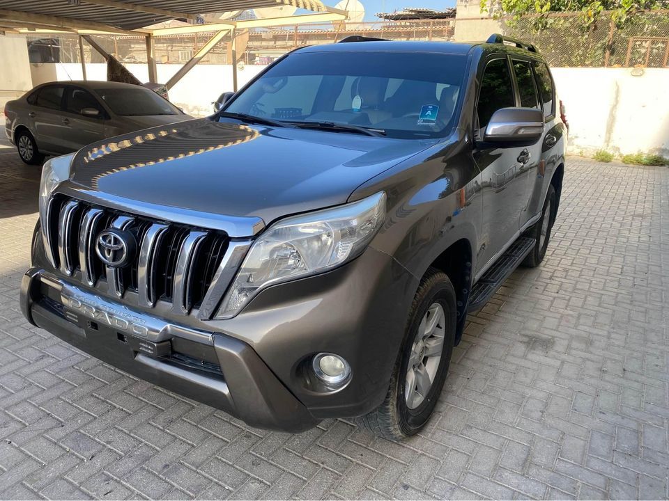 2015 Toyota Prado in dubai