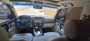 2014 Mitsubishi Pajero