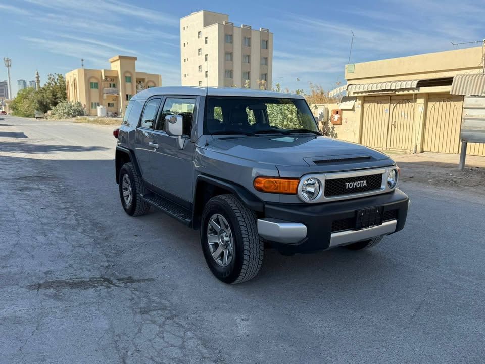 2022 Toyota FJ Cruiser in dubai