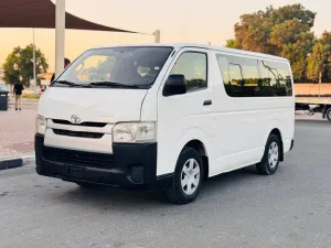 2015 Toyota Hiace in dubai