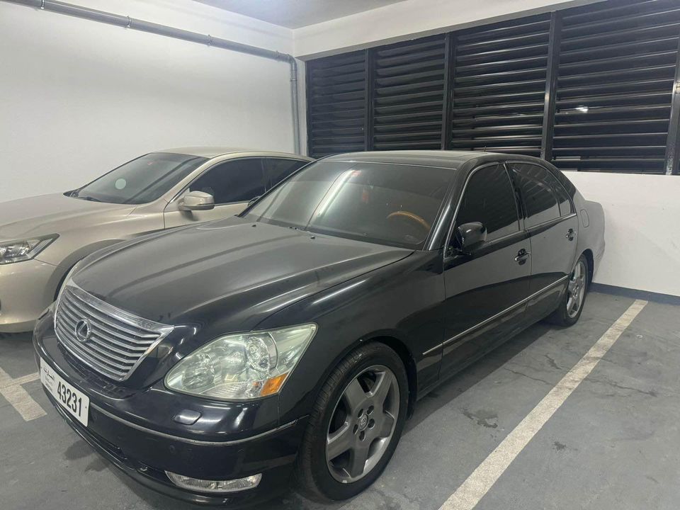 2004 Lexus LS 430