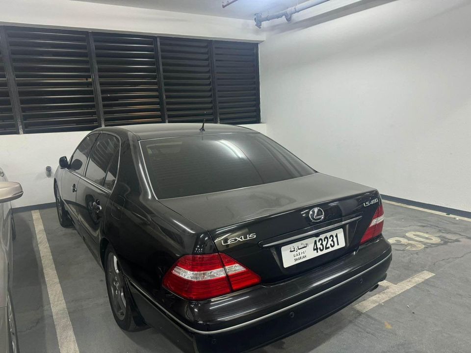 2004 Lexus LS 430