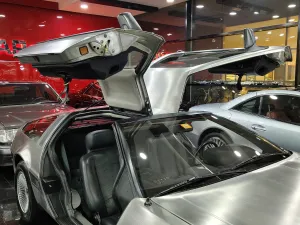 1981 DeLorean DMC-12