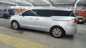 2015 Kia Sedona in dubai