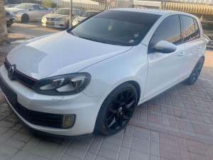 2014 Volkswagen Golf in dubai