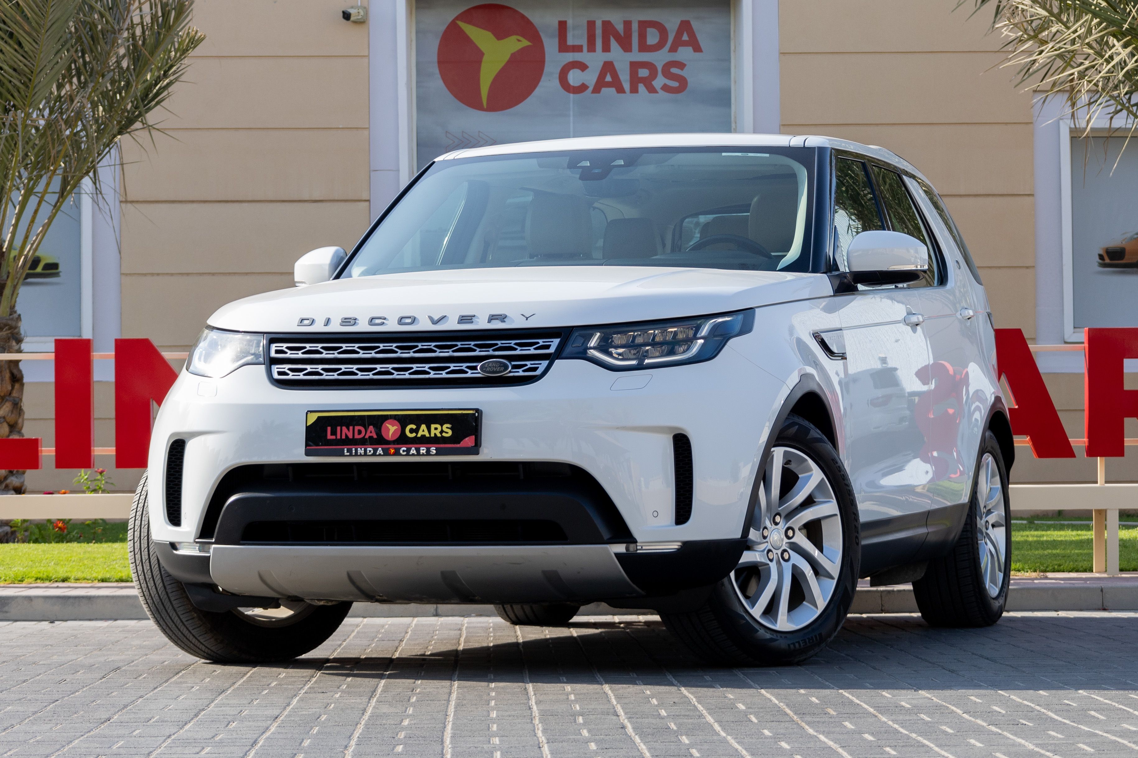 2018 Land Rover Discovery in dubai