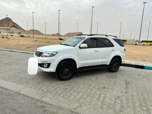 2015 Toyota Fortuner in dubai