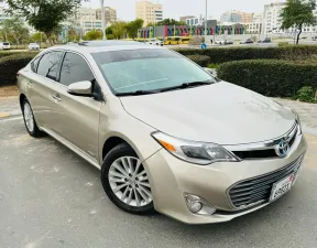 2015 Toyota Avalon in dubai