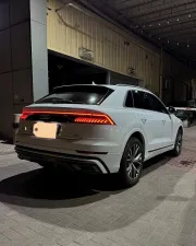 2021 Audi Q8