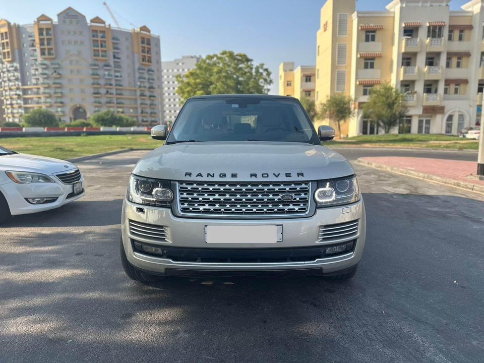 2014 Land Rover Range Rover in dubai