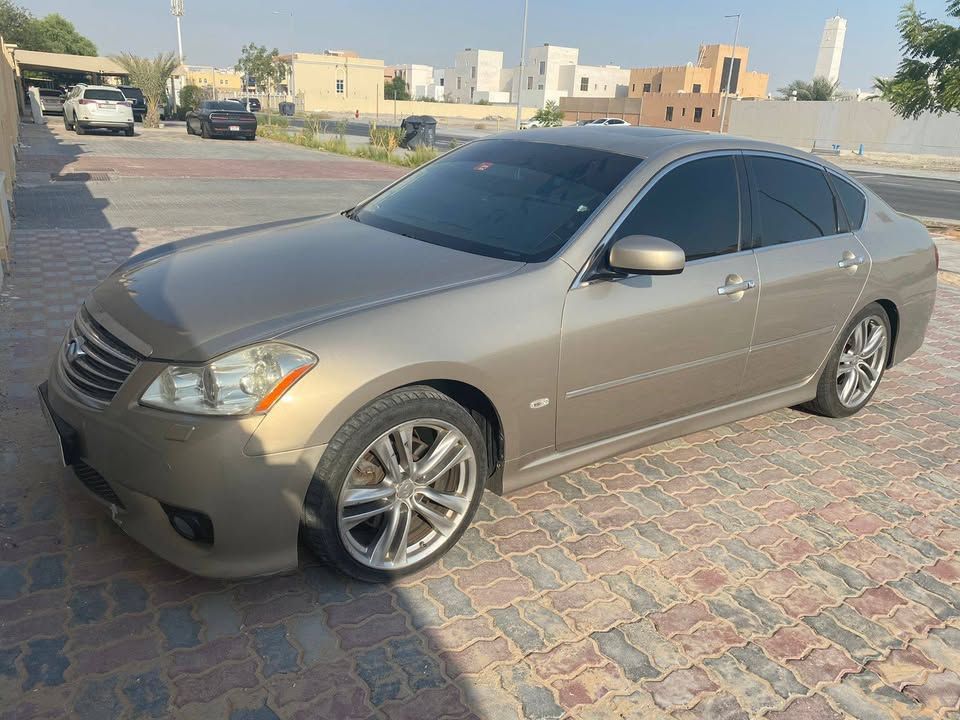 2008 Infiniti M37 in dubai