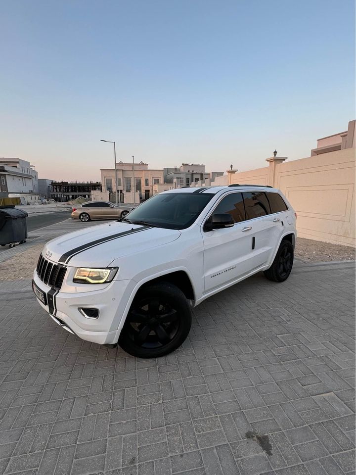 2014 Jeep Grand Cherokee in dubai