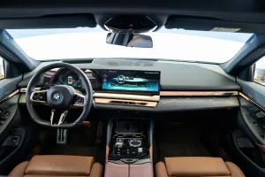 2024 BMW i5