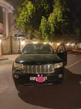 2011 Jeep Grand Cherokee in dubai