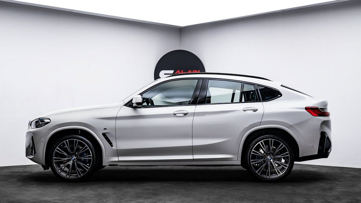 2025 BMW X4