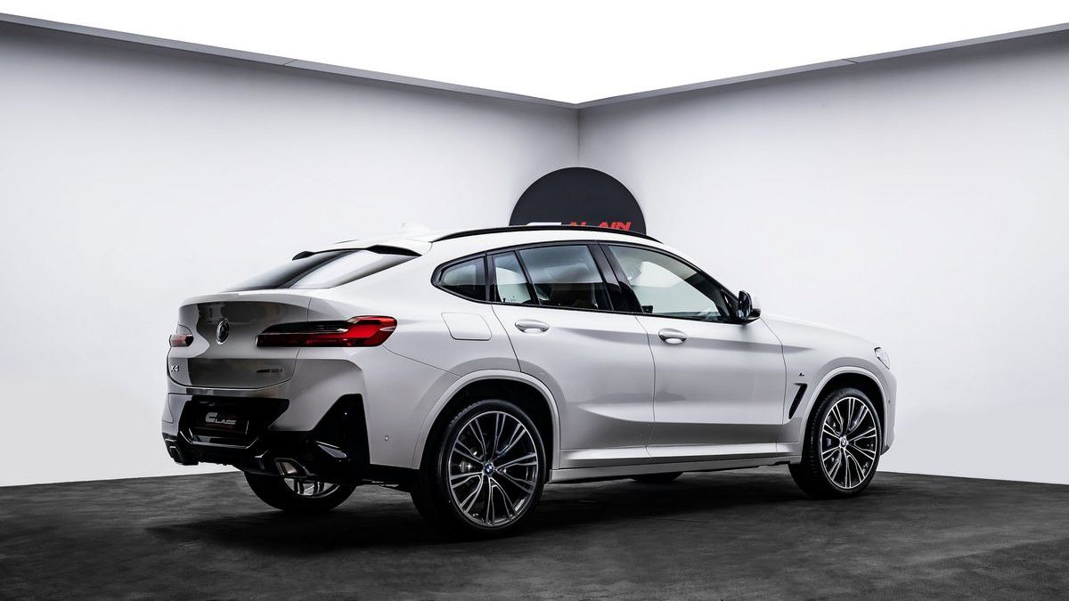 2025 BMW X4