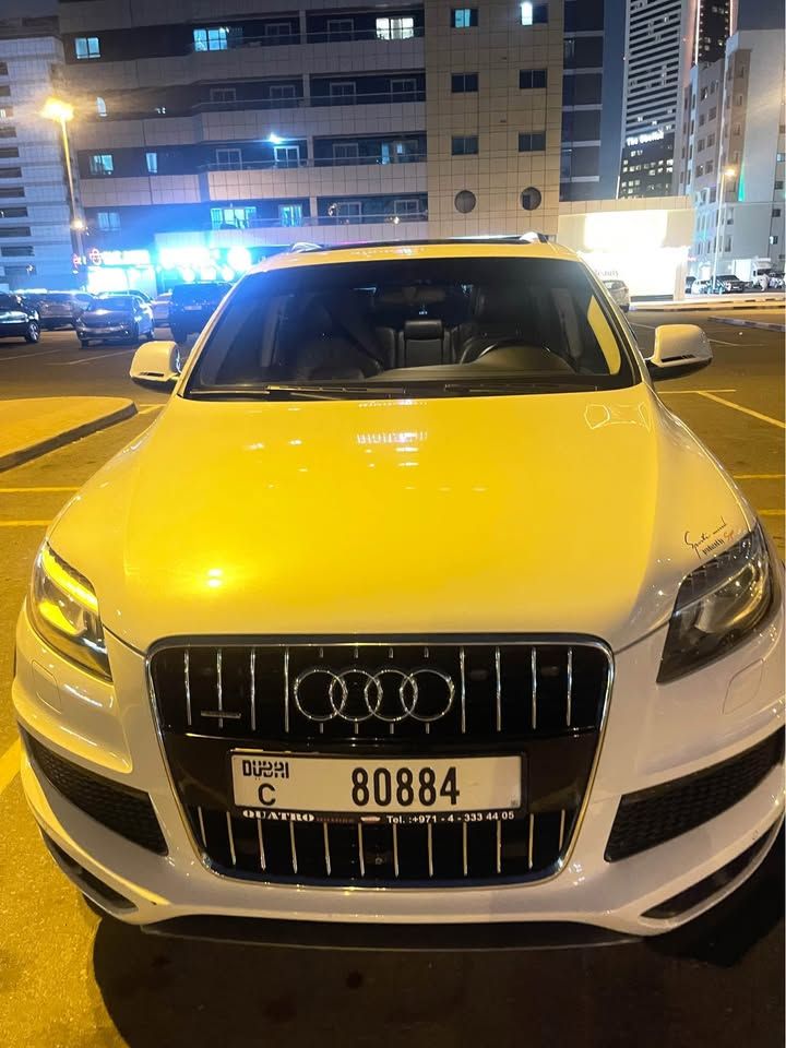 2015 Audi Q7 in dubai