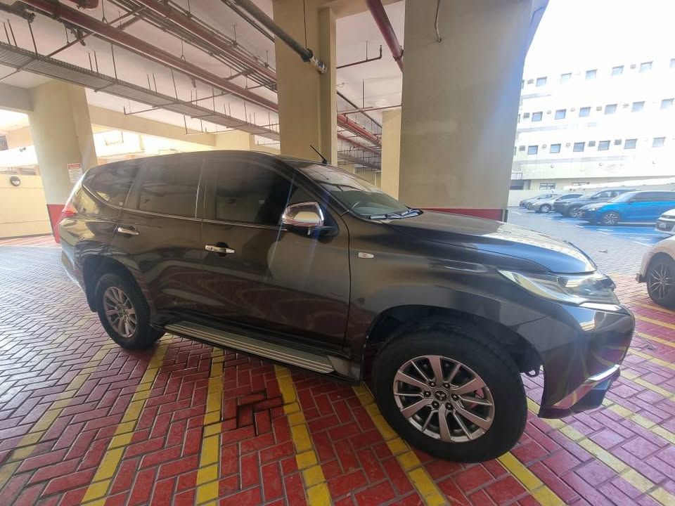 2017 Mitsubishi Montero