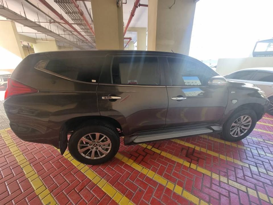 2017 Mitsubishi Montero