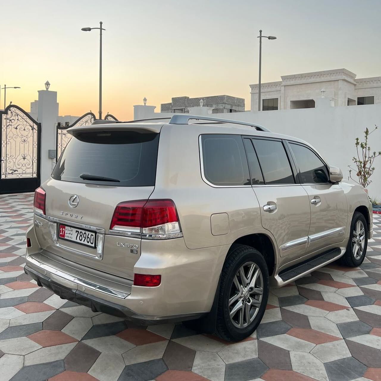 2013 Lexus LX 570