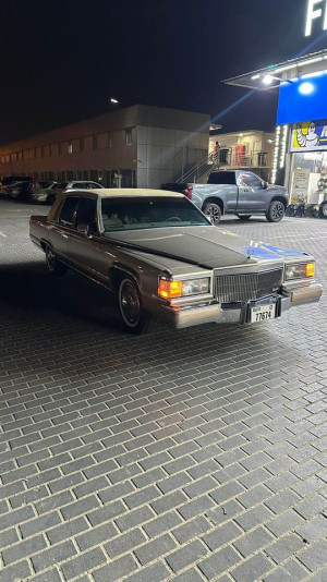 1990 Cadillac Brougham in dubai