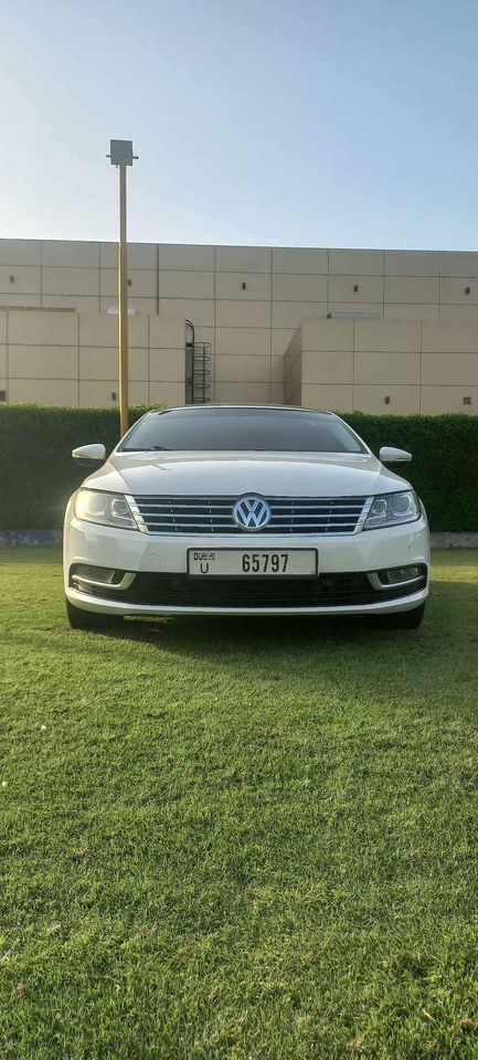 2013 Volkswagen Passat in dubai