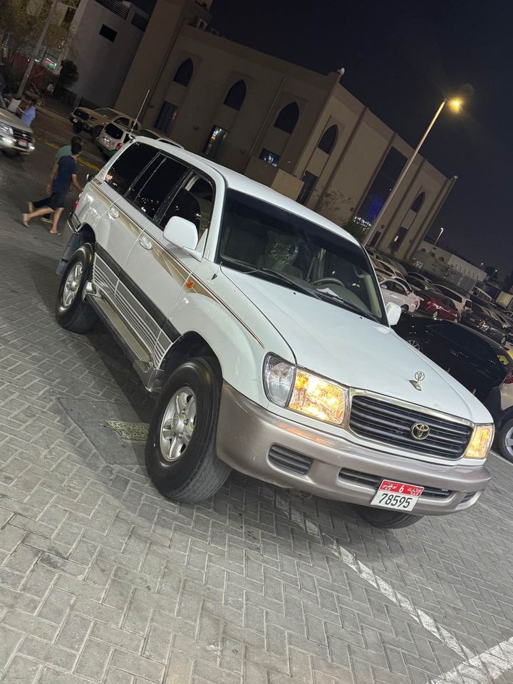 2001 Toyota Land Cruiser in dubai