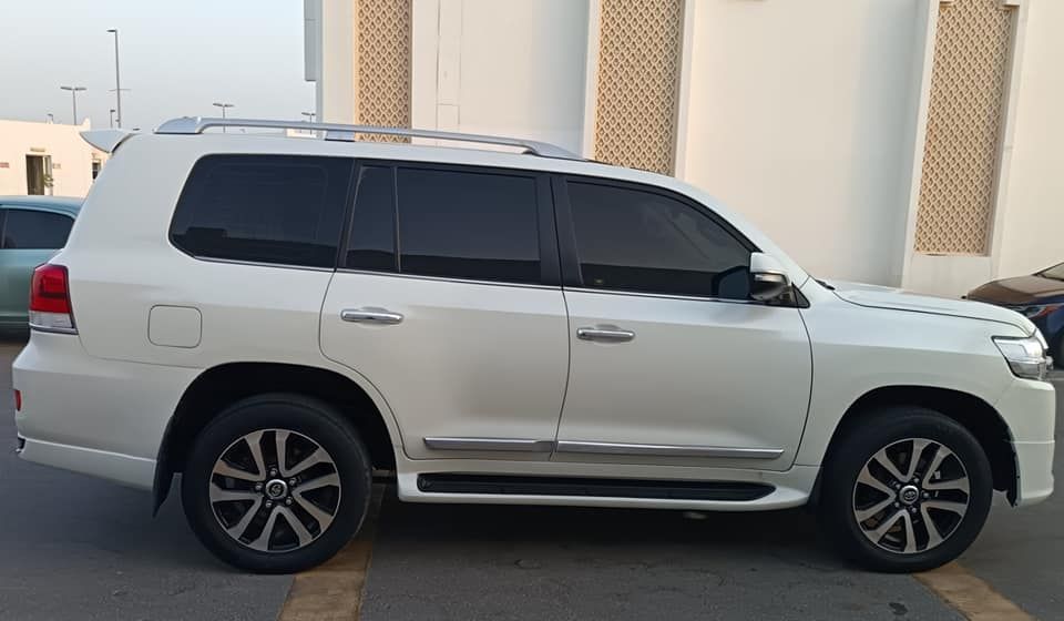 2018 Toyota Land Cruiser