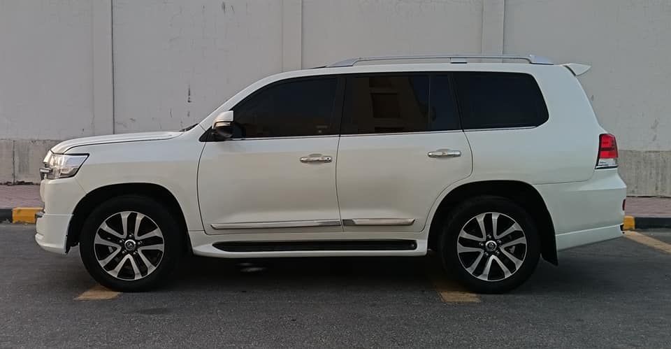 2018 Toyota Land Cruiser