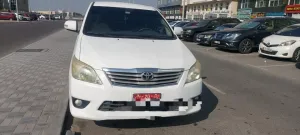 2014 Toyota Innova in dubai