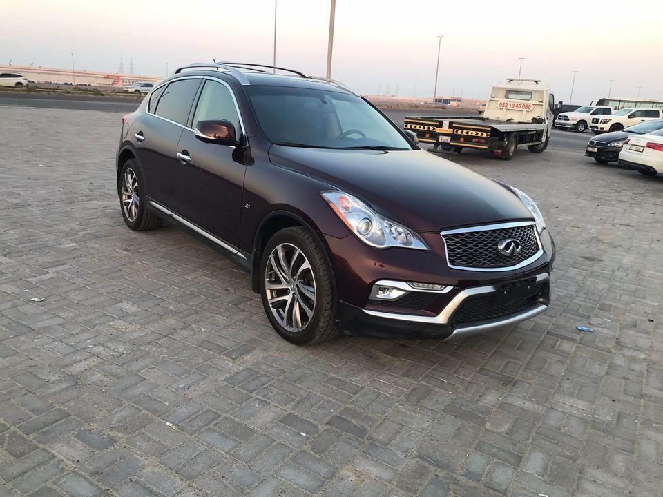 2017 Infiniti QX50 in dubai